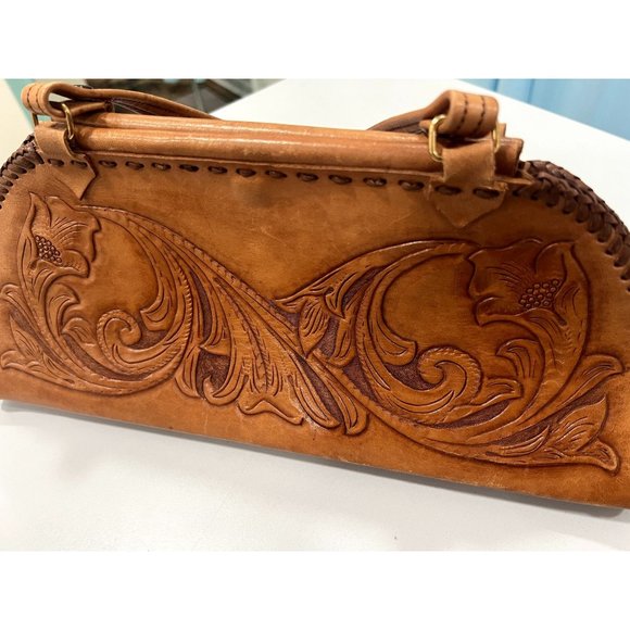 Vintage Hand-tooled Leather Purse - Picture 4 of 7